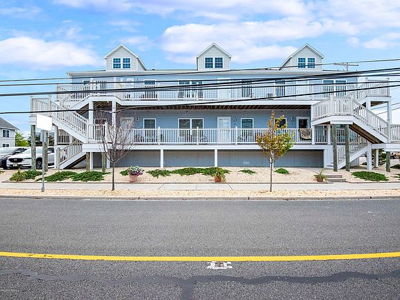 3rd image of 2033 Grand Central Avenue #5