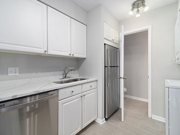 4th image of 1186 E Candlenut Ln #34D