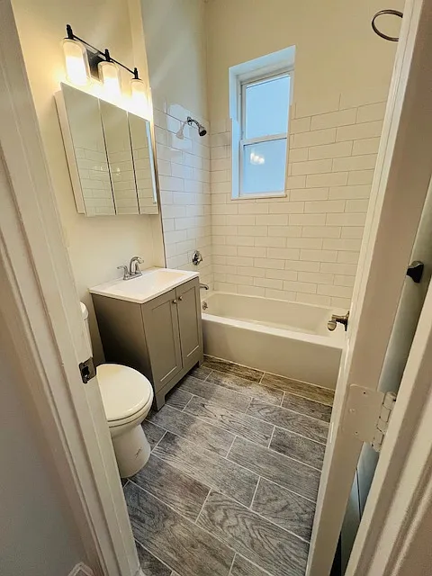 Studio, 550 sqft, $2,400 — Photo 4