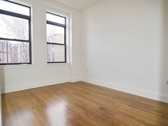 5th image of 140 Manhattan Ave #A2