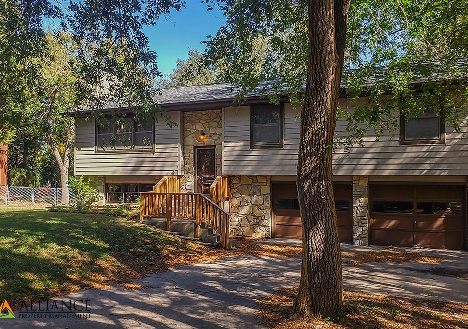 Overlook Drive 1404 — Photo 2