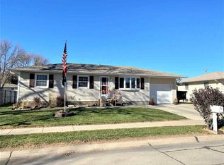 762 9th Ave, Columbus, NE 68601