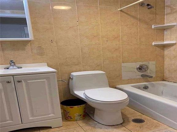 4th image of 13324 41st Ave #3C