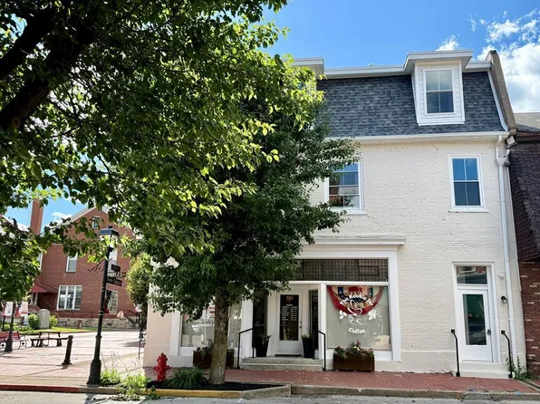 701 Charles St, Wellsburg, WV