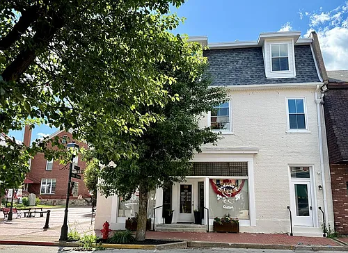 701 Charles St #A Photo 1