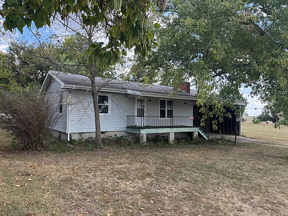 2nd image of 18533 Maple Street