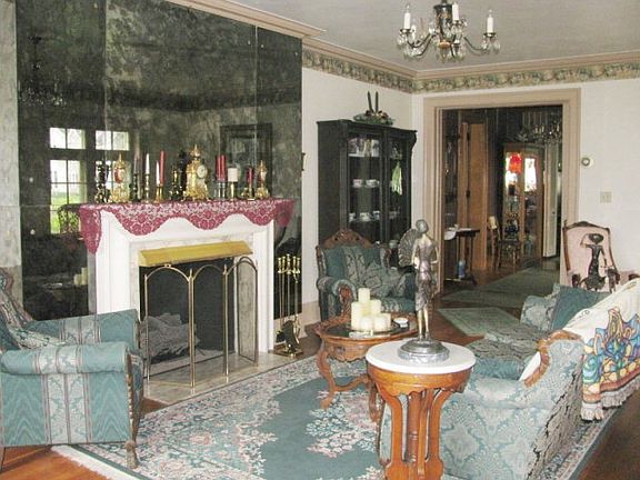5th image of 245 Saint James St
