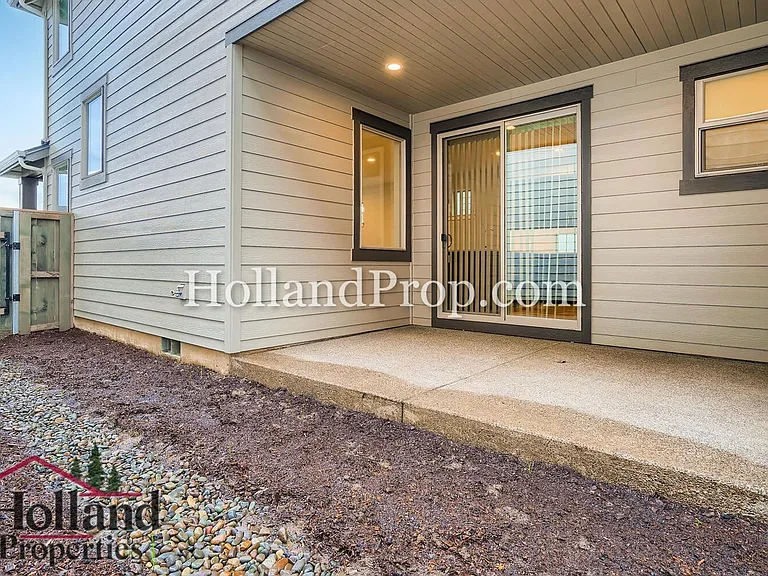8126 SE Reddington St — Photo 25