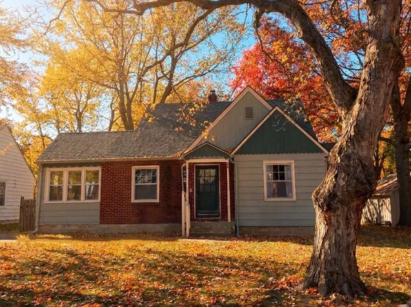6740 Riley St, Overland Park, KS 66204