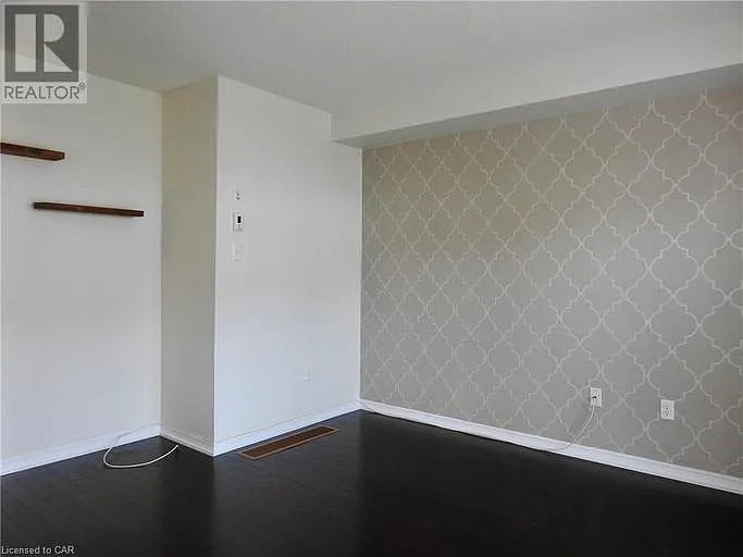 3 bed, 2.5 bath, 1400 sqft, $2,750 — Photo 4