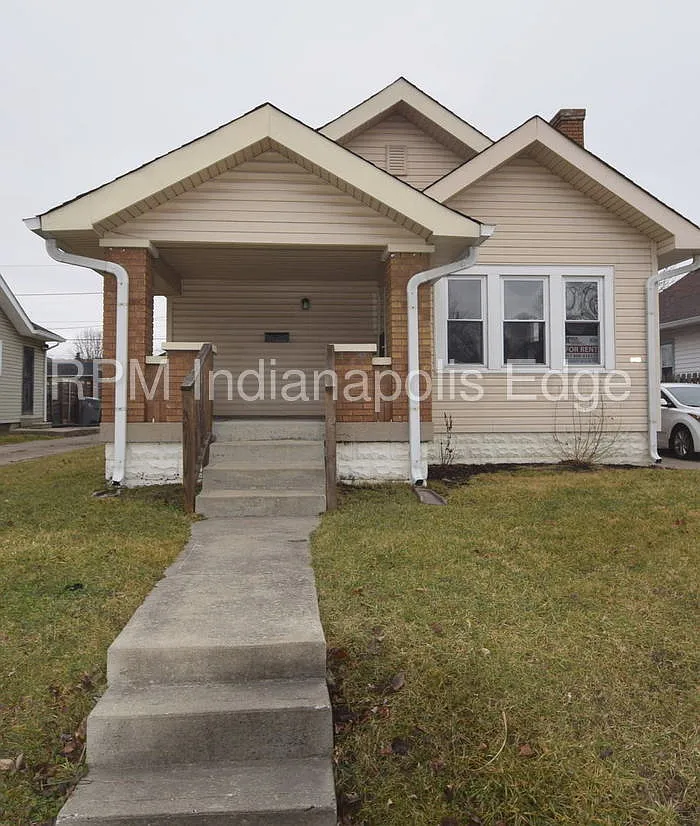 1311 N Linwood Ave photo 1