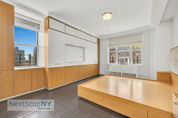 Sold by NextStopNY | media 23