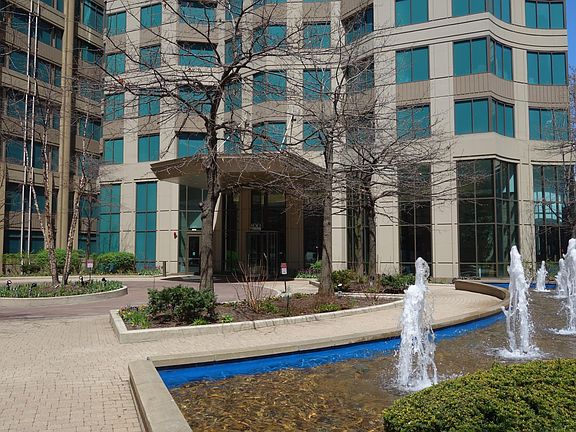 2nd image of 400 N Lasalle St #3003