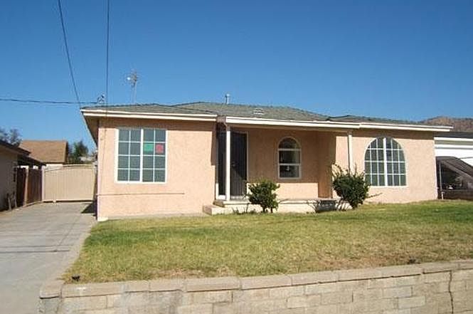 1st image of 24706 Hilton Dr