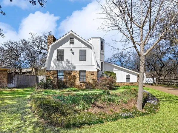 200 Eagle Ct, Bedford, TX 76021