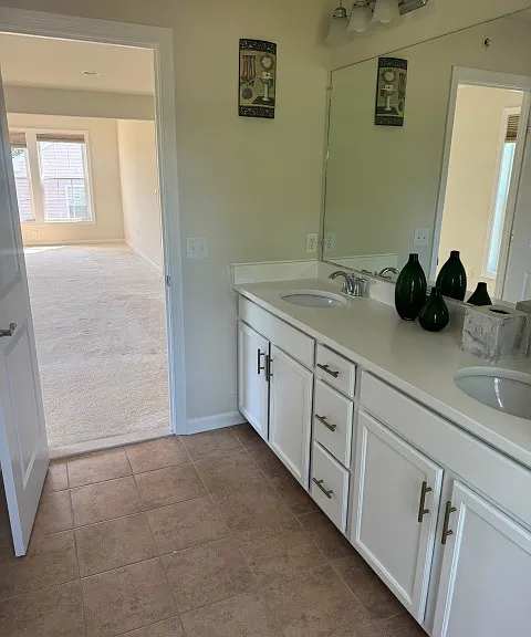 7 Walnut Way — Photo 10