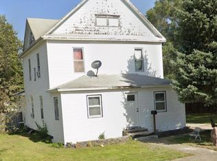104 W Prospect Ave, Flandreau, SD 57028