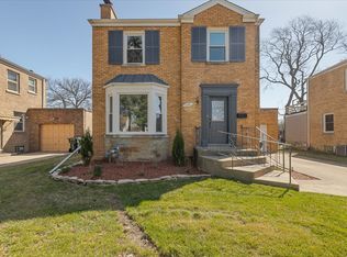 7241 N Kilpatrick Ave, Lincolnwood, IL 60712