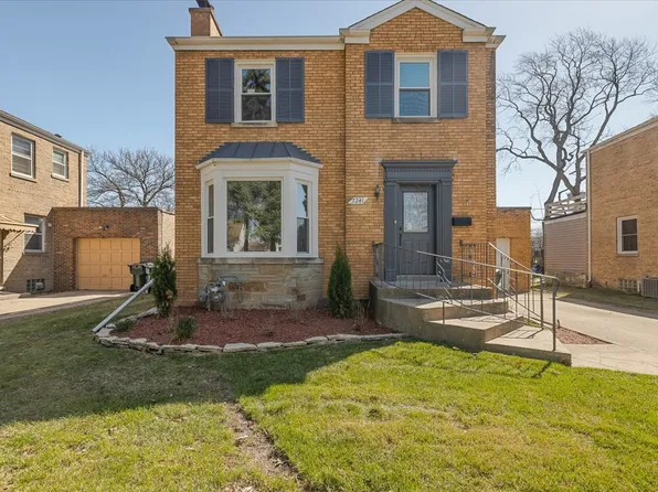 7241 N Kilpatrick Ave, Lincolnwood, IL 60712