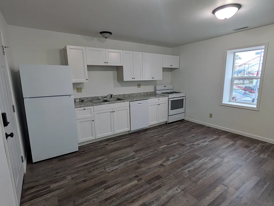 130 W Fayette St #2