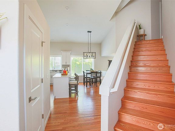 4th image of 10408 153rd Street Ct E