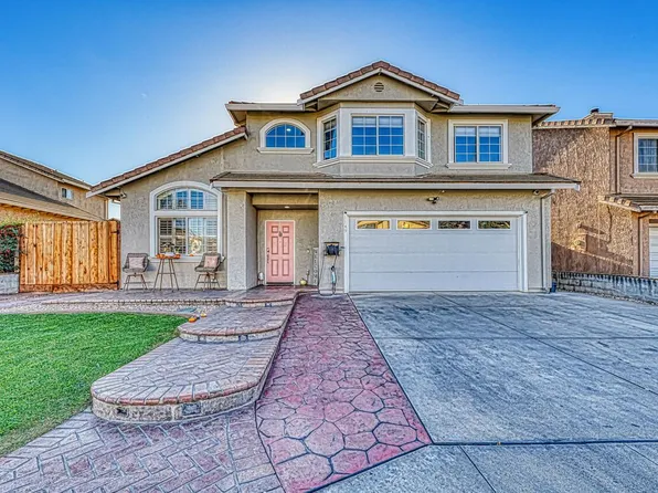 1149 Eagle Dr, Salinas, CA 93905