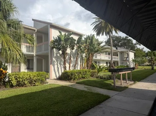 105 LAKEVIEW WAY #105, OLDSMAR, FL 34677