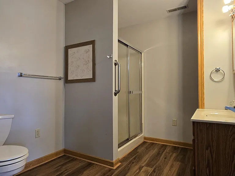 115 Marcus Dr — Photo 9