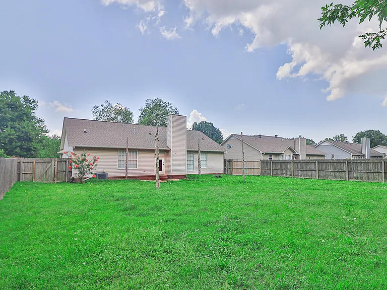 1914 Sandbrook Dr — Photo 39