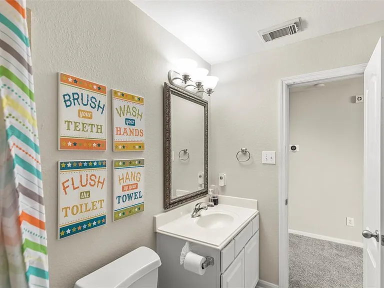 5902 Preserve Ln — Photo 25