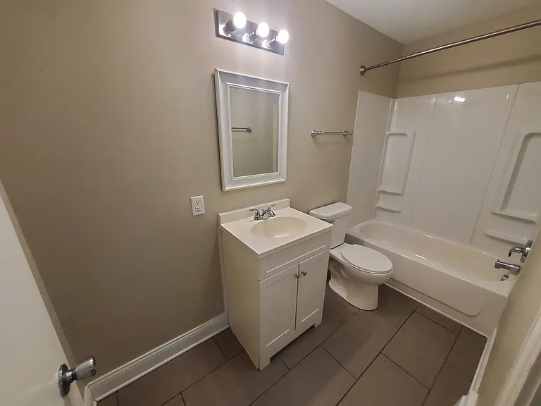 240 E Dunham Ave — Photo 9