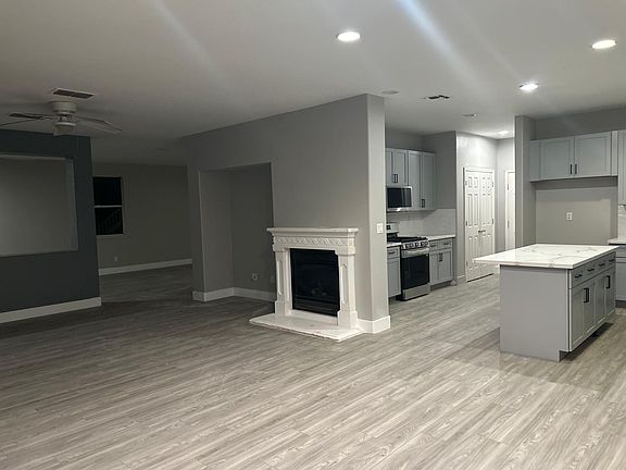 2nd image of 2133 Arnold Dr