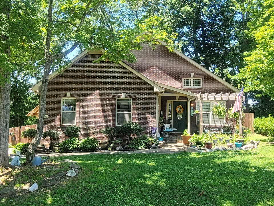 1st image of 1802 Warfield Dr