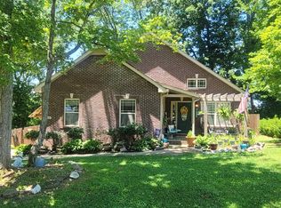 1802 Warfield Dr, Clarksville, TN 37043
