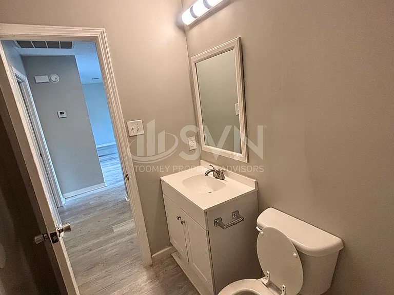22 Glass St #A — Photo 9