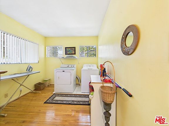 5th image of 7449 Kentwood Ave