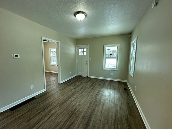 3rd image of 2657 Pearce Ave