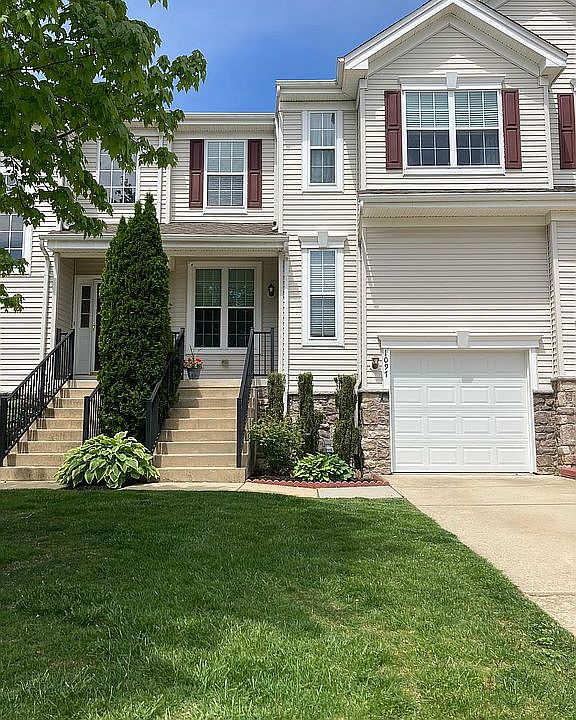 1st image of 1097 Buckingham Dr #48