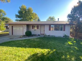 2414 SW 30th St, Redmond, OR 97756
