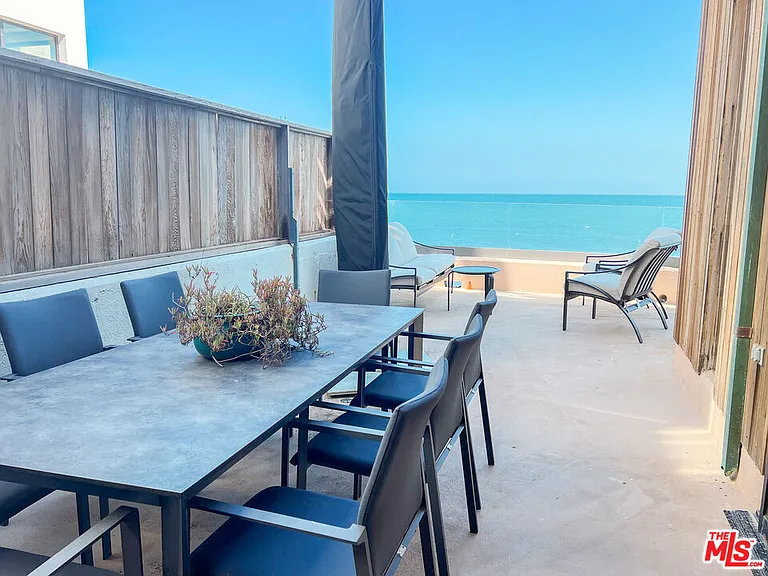 24150 Malibu Rd — Photo 16