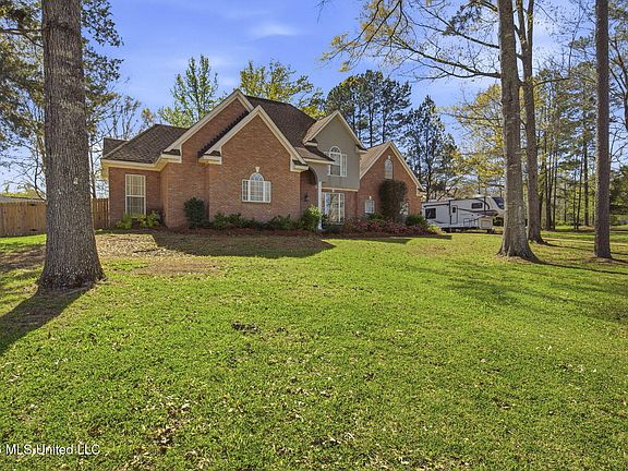 4th image of 116 Windsor Blvd