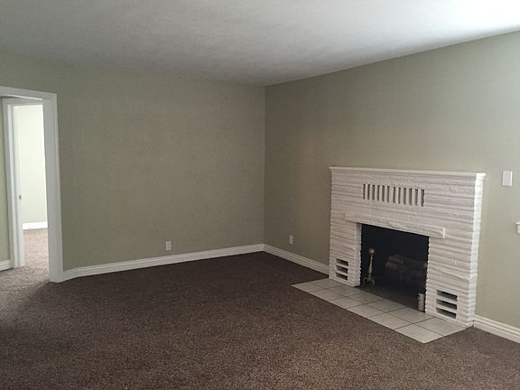 3rd image of 1815 E 72nd Ter