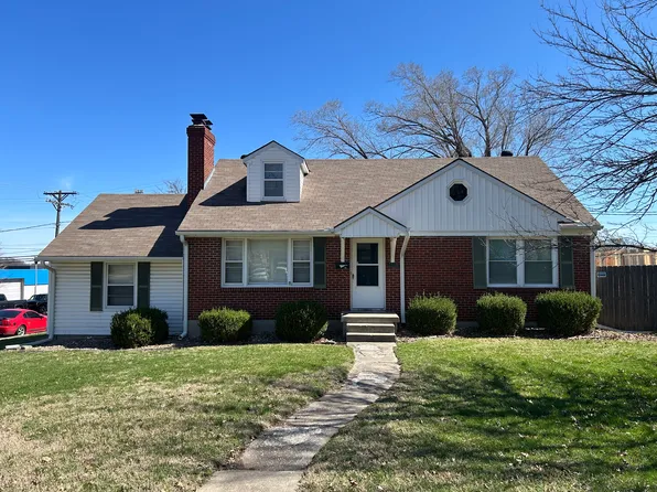 7605 Floyd St, Overland Park, KS 66204