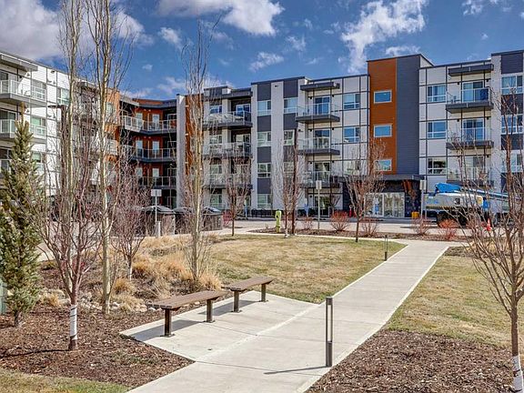 2nd image of 360 Harvest Hills Way W #106