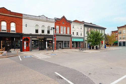 41 Market Pl #UPPER Photo 1 41 Market Pl #UPPER Photo 1