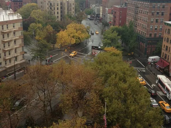 299 West 12th Street image 1 of 4