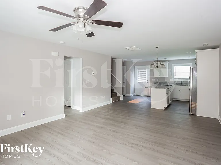 1009 W A St — Photo 6