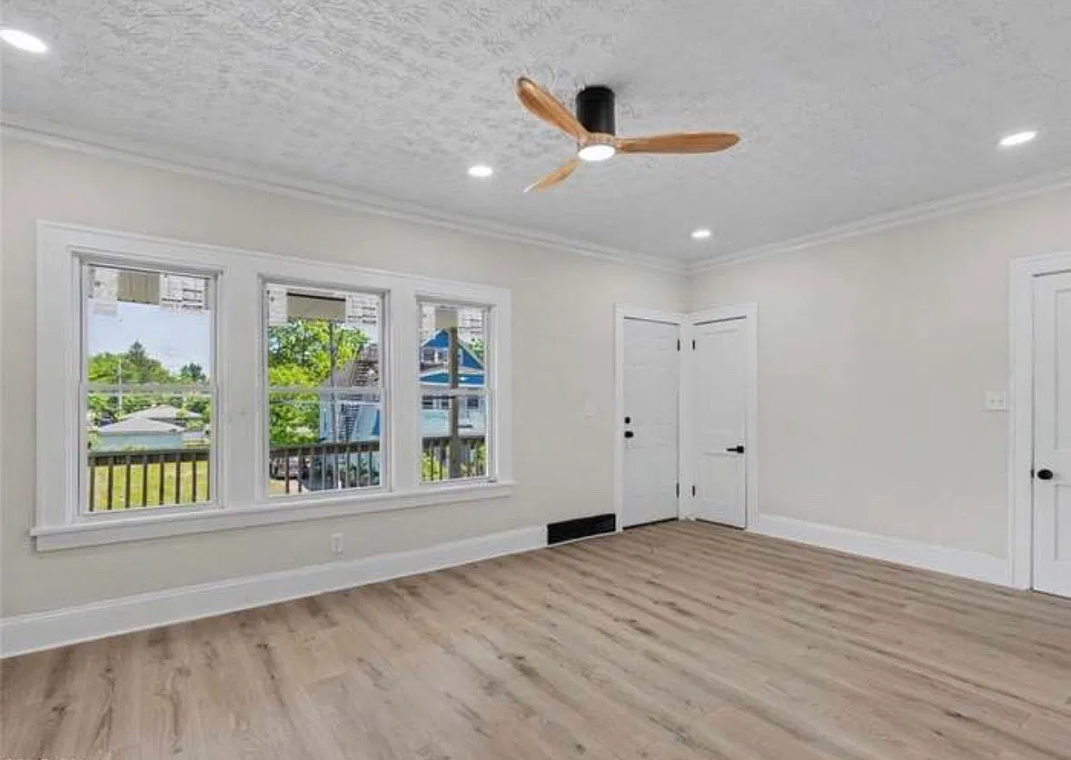3 bed, $1,250 — Photo 3