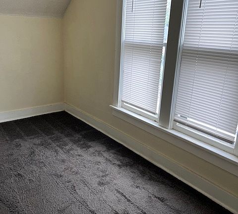 2nd image of 409 Norwood Ave