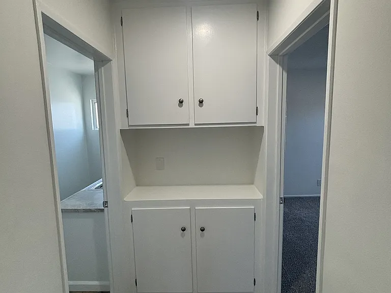 1120 E 2nd St #9 — Photo 5